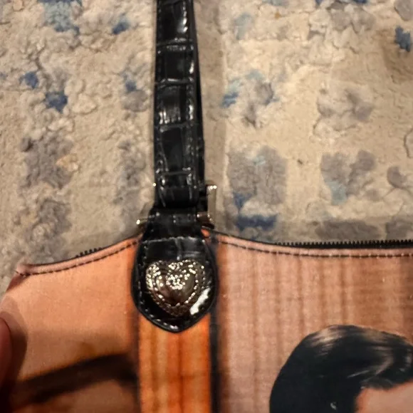 Vintage “Gone With The Wind” Scarlett and Rhett Rhinestone Movie Poster Tote - Picture 3 of 10